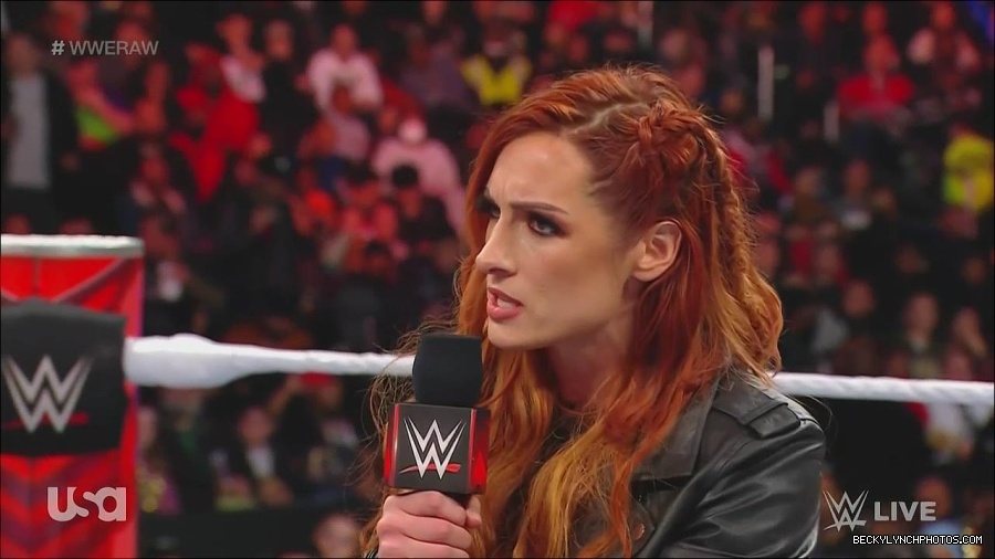 WWE_Monday_Night_Raw_2022_12_05_720p_HDTV_x264-NWCHD_mp4_001944137.jpg
