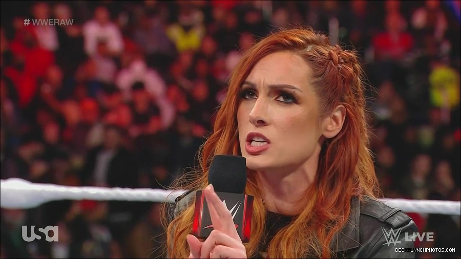 WWE_Monday_Night_Raw_2022_12_05_720p_HDTV_x264-NWCHD_mp4_001951745.jpg