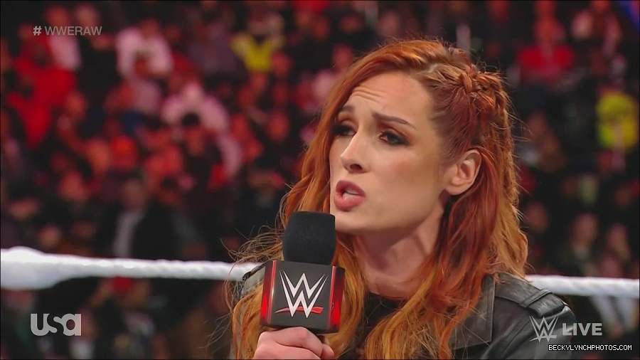 WWE_Monday_Night_Raw_2022_12_05_720p_HDTV_x264-NWCHD_mp4_001952145.jpg