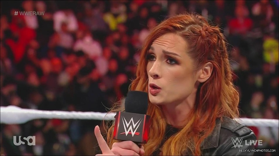 WWE_Monday_Night_Raw_2022_12_05_720p_HDTV_x264-NWCHD_mp4_001953747.jpg