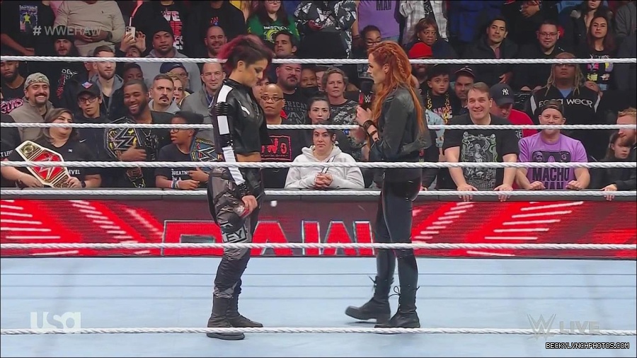 WWE_Monday_Night_Raw_2022_12_05_720p_HDTV_x264-NWCHD_mp4_001961755.jpg