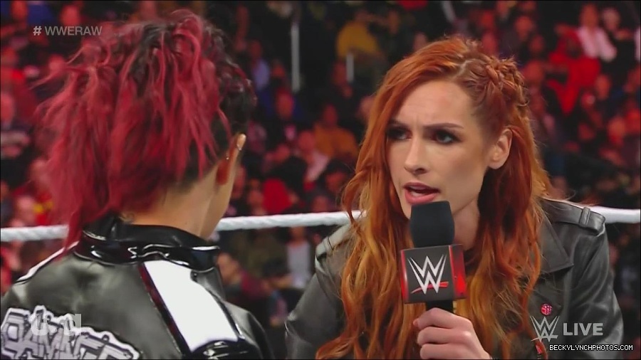 WWE_Monday_Night_Raw_2022_12_05_720p_HDTV_x264-NWCHD_mp4_001963757.jpg