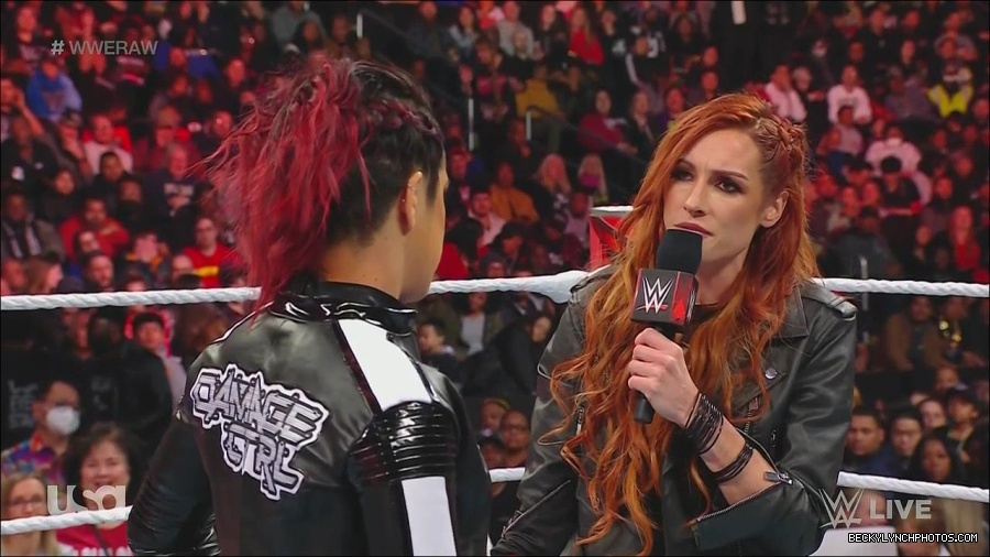 WWE_Monday_Night_Raw_2022_12_05_720p_HDTV_x264-NWCHD_mp4_001971365.jpg