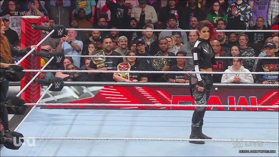 WWE_Monday_Night_Raw_2022_12_05_720p_HDTV_x264-NWCHD_mp4_001980574.jpg