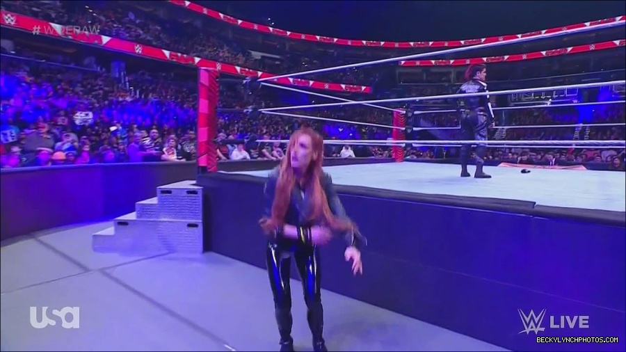 WWE_Monday_Night_Raw_2022_12_05_720p_HDTV_x264-NWCHD_mp4_001982175.jpg