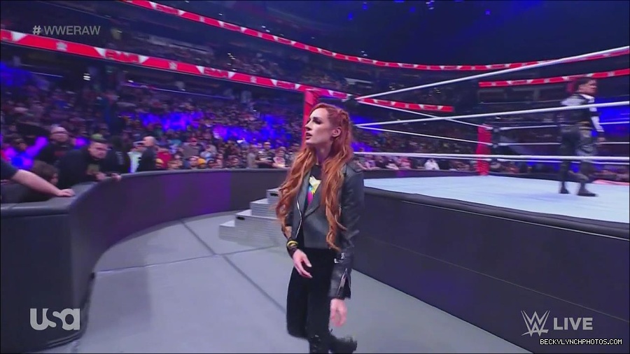WWE_Monday_Night_Raw_2022_12_05_720p_HDTV_x264-NWCHD_mp4_001982976.jpg