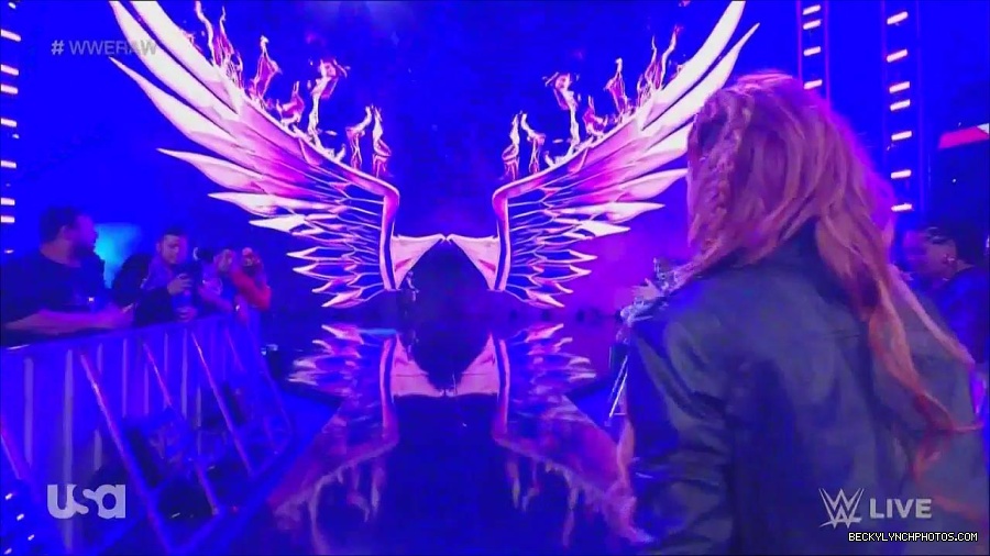 WWE_Monday_Night_Raw_2022_12_05_720p_HDTV_x264-NWCHD_mp4_001988982.jpg