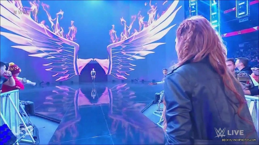WWE_Monday_Night_Raw_2022_12_05_720p_HDTV_x264-NWCHD_mp4_001991785.jpg