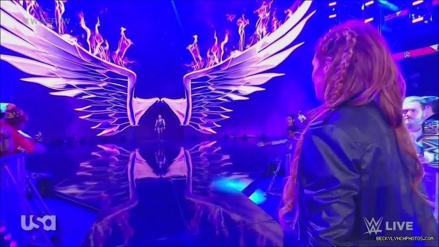 WWE_Monday_Night_Raw_2022_12_05_720p_HDTV_x264-NWCHD_mp4_001992185.jpg