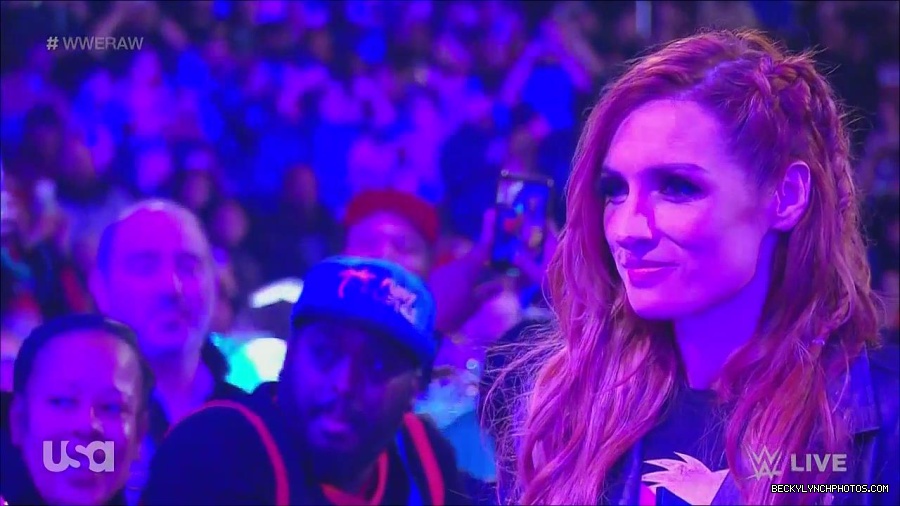 WWE_Monday_Night_Raw_2022_12_05_720p_HDTV_x264-NWCHD_mp4_002009002.jpg