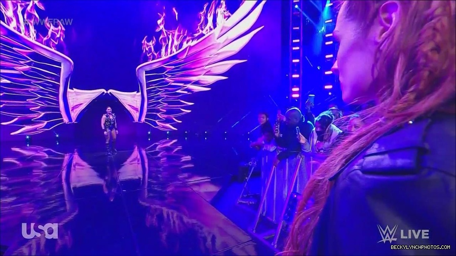 WWE_Monday_Night_Raw_2022_12_05_720p_HDTV_x264-NWCHD_mp4_002011004.jpg