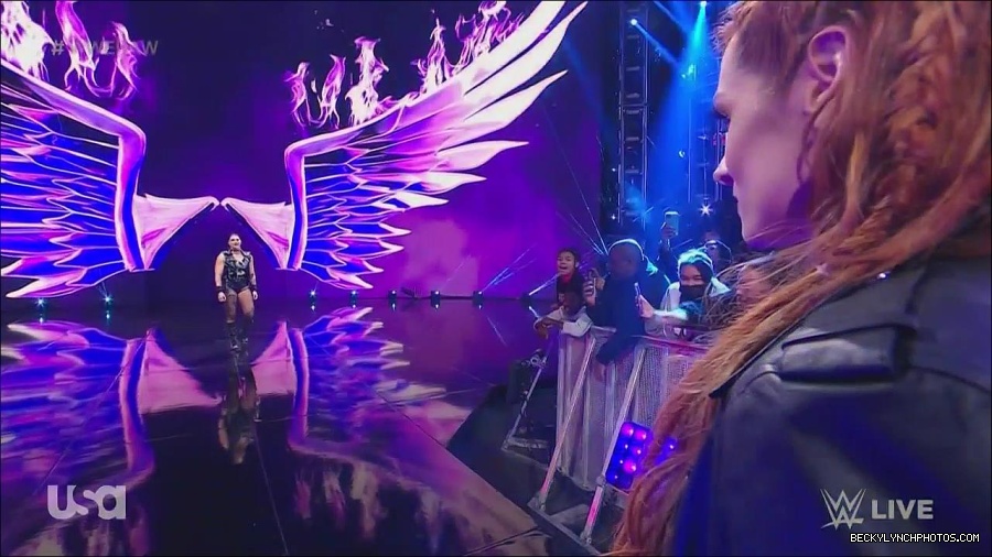 WWE_Monday_Night_Raw_2022_12_05_720p_HDTV_x264-NWCHD_mp4_002013807.jpg