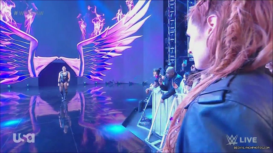 WWE_Monday_Night_Raw_2022_12_05_720p_HDTV_x264-NWCHD_mp4_002015008.jpg