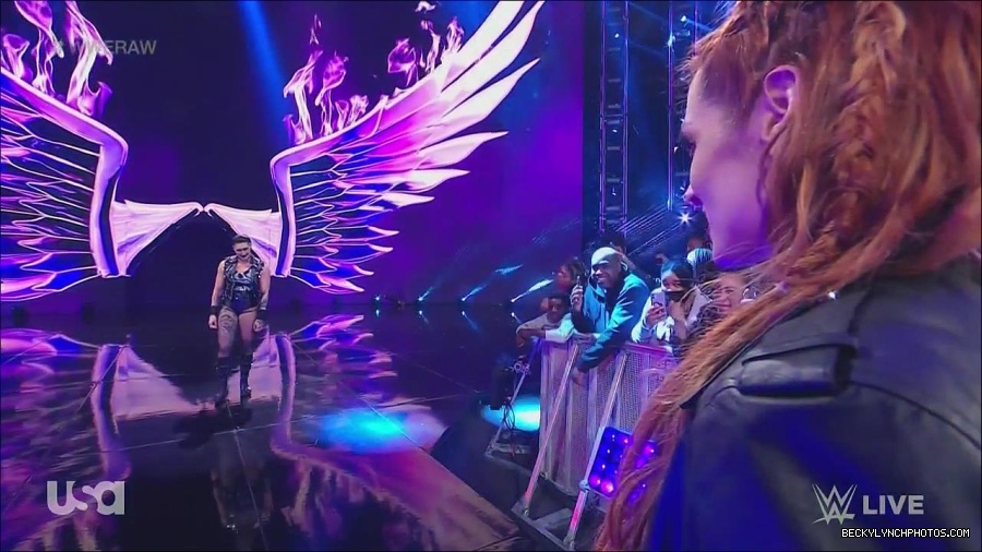 WWE_Monday_Night_Raw_2022_12_05_720p_HDTV_x264-NWCHD_mp4_002020213.jpg