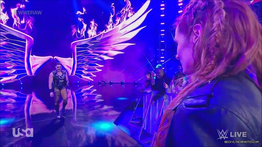 WWE_Monday_Night_Raw_2022_12_05_720p_HDTV_x264-NWCHD_mp4_002023417.jpg