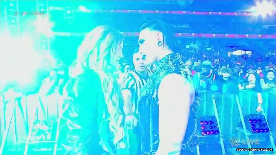WWE_Monday_Night_Raw_2022_12_05_720p_HDTV_x264-NWCHD_mp4_002067461.jpg