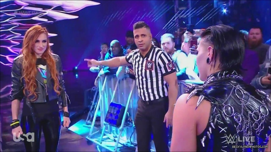 WWE_Monday_Night_Raw_2022_12_05_720p_HDTV_x264-NWCHD_mp4_002087080.jpg