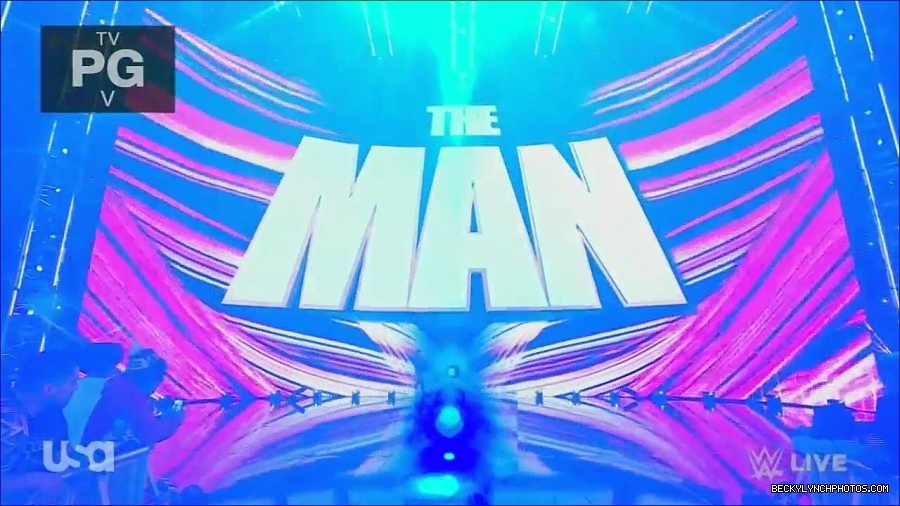 WWE_Monday_Night_Raw_2022_12_05_720p_HDTV_x264-NWCHD_mp4_006679063.jpg
