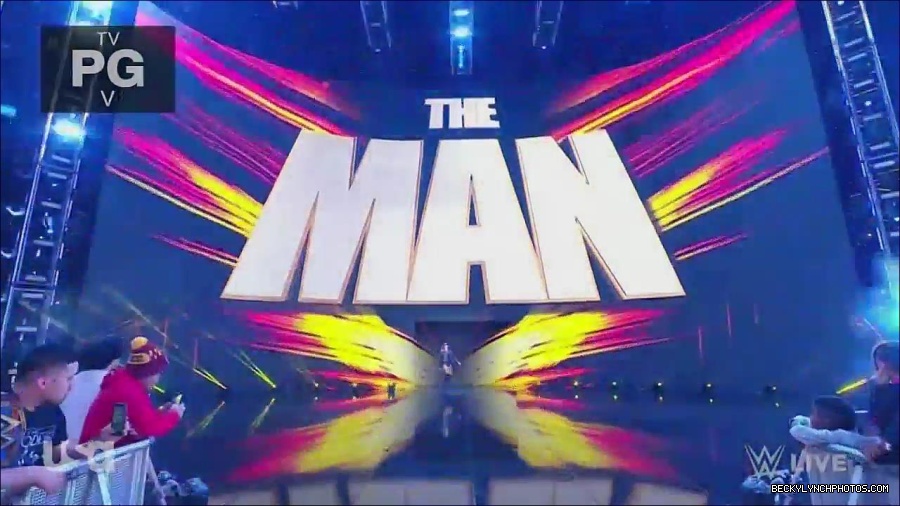 WWE_Monday_Night_Raw_2022_12_05_720p_HDTV_x264-NWCHD_mp4_006680264.jpg