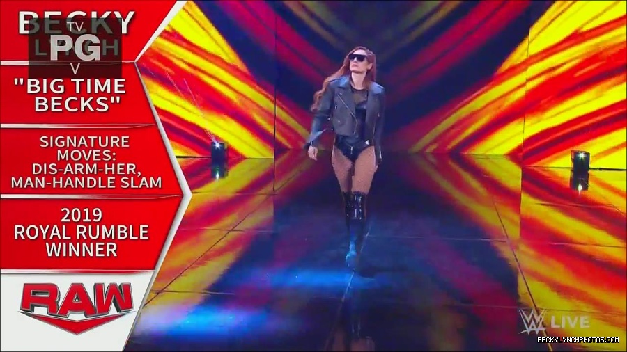 WWE_Monday_Night_Raw_2022_12_05_720p_HDTV_x264-NWCHD_mp4_006686270.jpg
