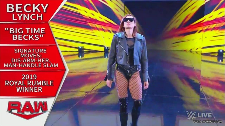 WWE_Monday_Night_Raw_2022_12_05_720p_HDTV_x264-NWCHD_mp4_006689474.jpg
