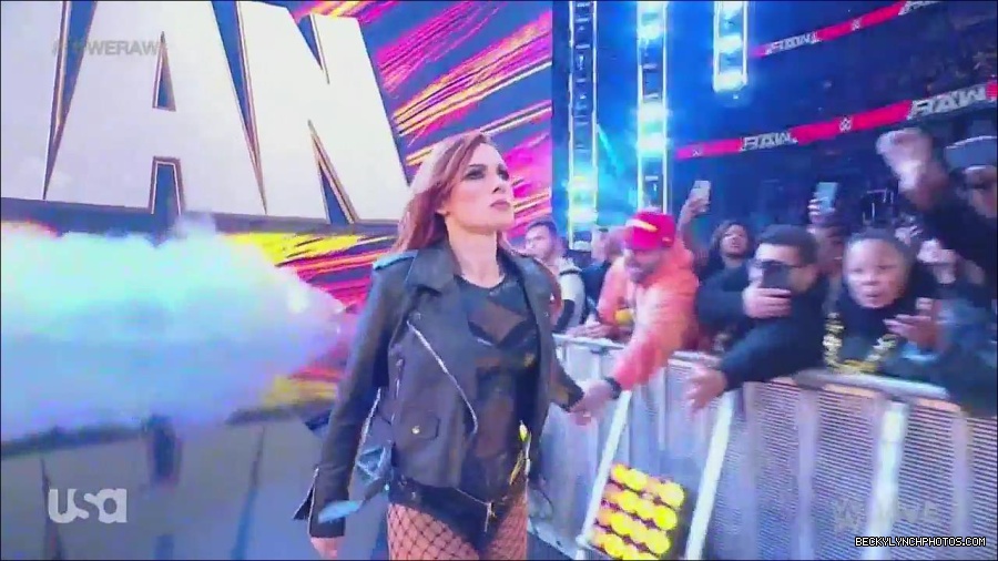 WWE_Monday_Night_Raw_2022_12_05_720p_HDTV_x264-NWCHD_mp4_006705890.jpg