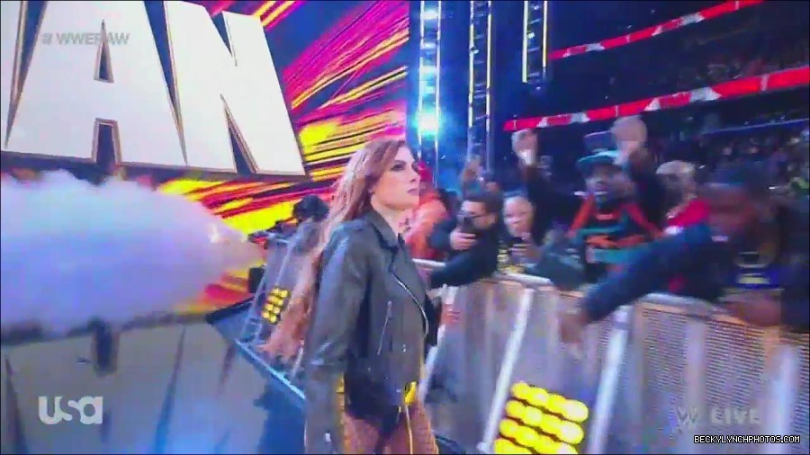 WWE_Monday_Night_Raw_2022_12_05_720p_HDTV_x264-NWCHD_mp4_006706290.jpg