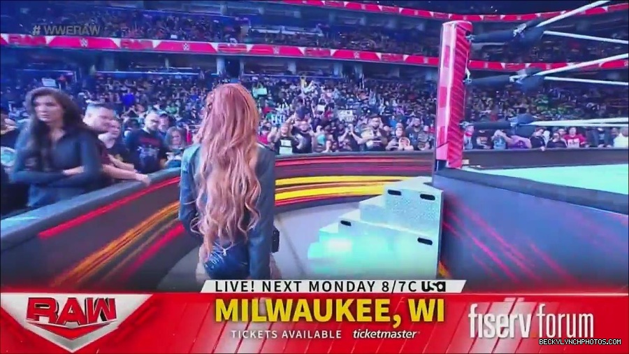 WWE_Monday_Night_Raw_2022_12_05_720p_HDTV_x264-NWCHD_mp4_006709894.jpg