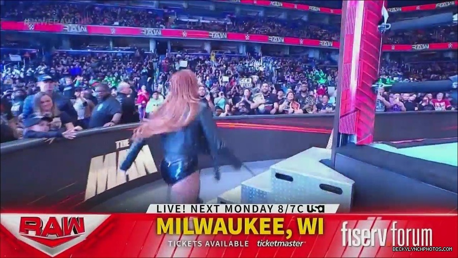 WWE_Monday_Night_Raw_2022_12_05_720p_HDTV_x264-NWCHD_mp4_006711095.jpg