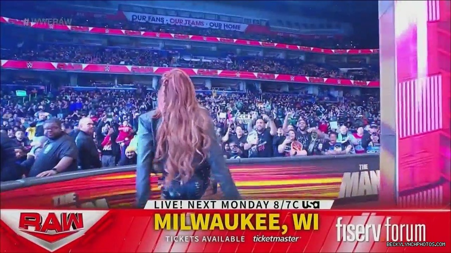 WWE_Monday_Night_Raw_2022_12_05_720p_HDTV_x264-NWCHD_mp4_006712296.jpg