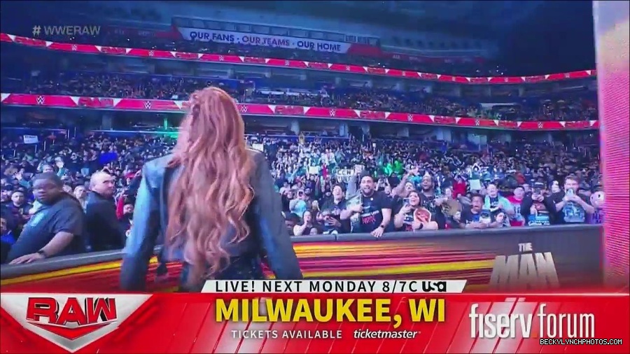 WWE_Monday_Night_Raw_2022_12_05_720p_HDTV_x264-NWCHD_mp4_006712697.jpg