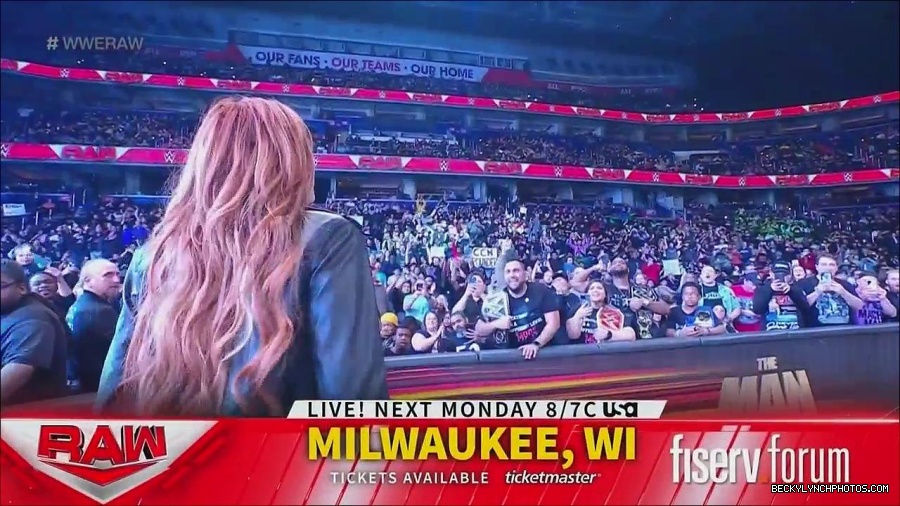 WWE_Monday_Night_Raw_2022_12_05_720p_HDTV_x264-NWCHD_mp4_006713898.jpg