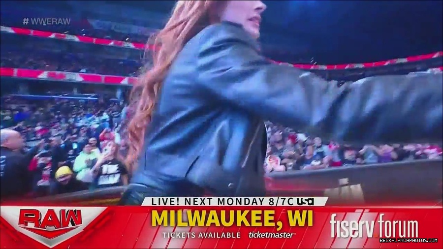 WWE_Monday_Night_Raw_2022_12_05_720p_HDTV_x264-NWCHD_mp4_006716300.jpg