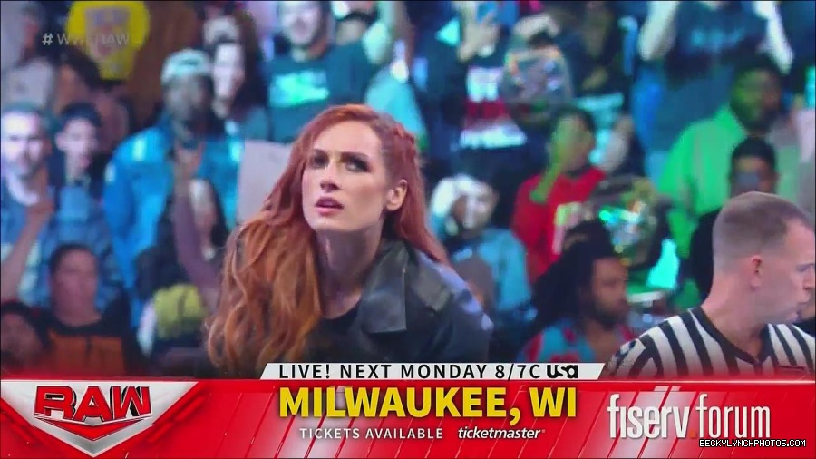 WWE_Monday_Night_Raw_2022_12_05_720p_HDTV_x264-NWCHD_mp4_006726711.jpg