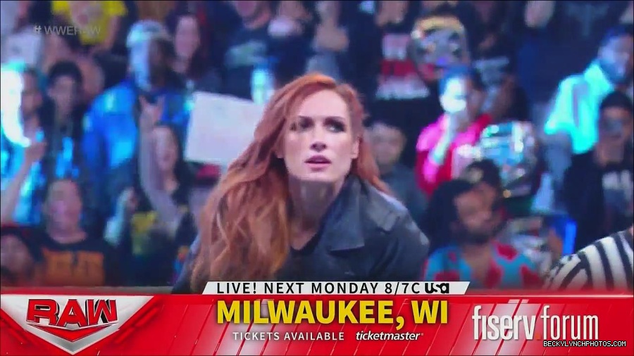 WWE_Monday_Night_Raw_2022_12_05_720p_HDTV_x264-NWCHD_mp4_006727111.jpg
