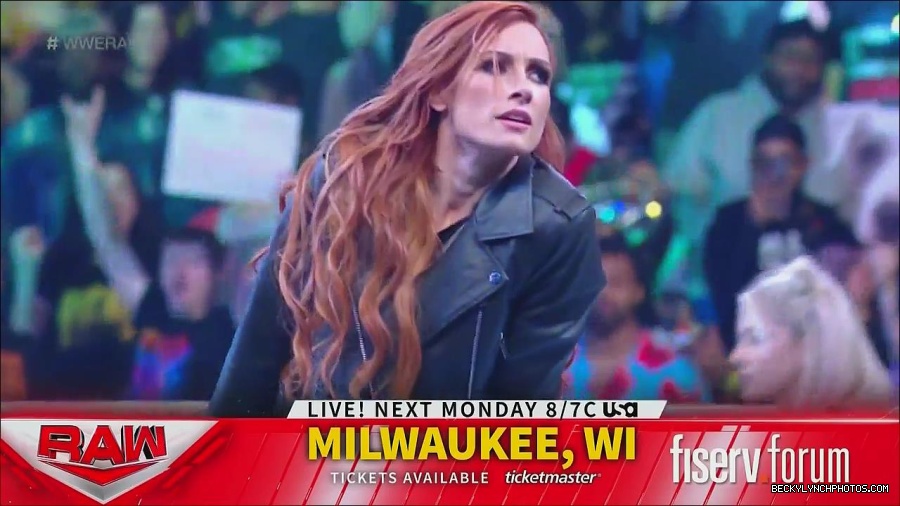 WWE_Monday_Night_Raw_2022_12_05_720p_HDTV_x264-NWCHD_mp4_006727912.jpg