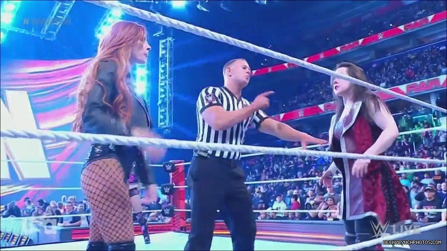 WWE_Monday_Night_Raw_2022_12_05_720p_HDTV_x264-NWCHD_mp4_006733518.jpg