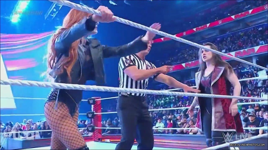 WWE_Monday_Night_Raw_2022_12_05_720p_HDTV_x264-NWCHD_mp4_006733918.jpg