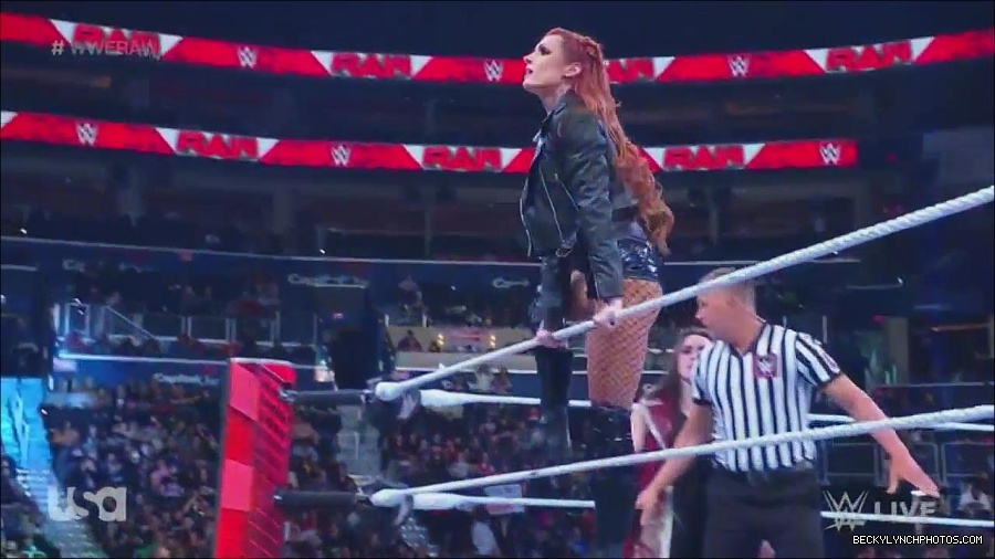 WWE_Monday_Night_Raw_2022_12_05_720p_HDTV_x264-NWCHD_mp4_006743127.jpg