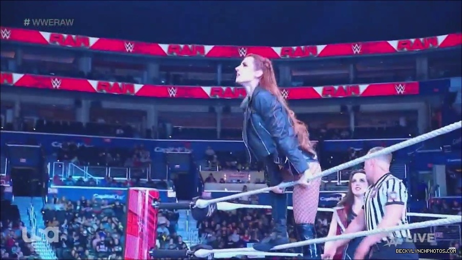 WWE_Monday_Night_Raw_2022_12_05_720p_HDTV_x264-NWCHD_mp4_006743528.jpg