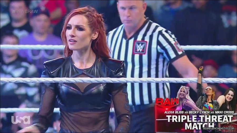 WWE_Monday_Night_Raw_2022_12_05_720p_HDTV_x264-NWCHD_mp4_006756340.jpg