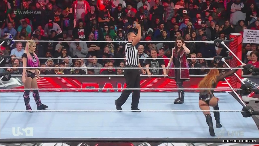 WWE_Monday_Night_Raw_2022_12_05_720p_HDTV_x264-NWCHD_mp4_006763948.jpg