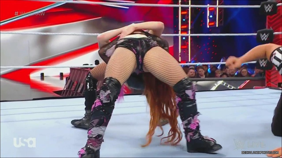 WWE_Monday_Night_Raw_2022_12_05_720p_HDTV_x264-NWCHD_mp4_006822006.jpg