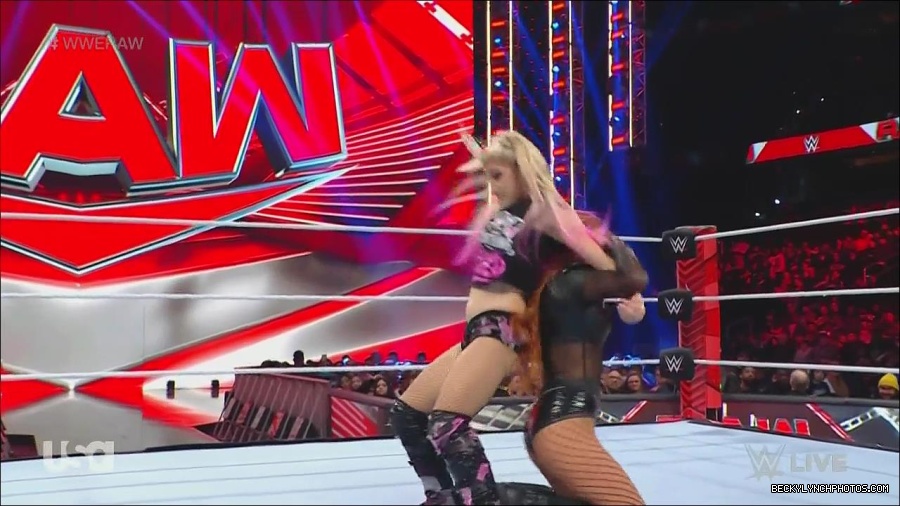 WWE_Monday_Night_Raw_2022_12_05_720p_HDTV_x264-NWCHD_mp4_006825610.jpg