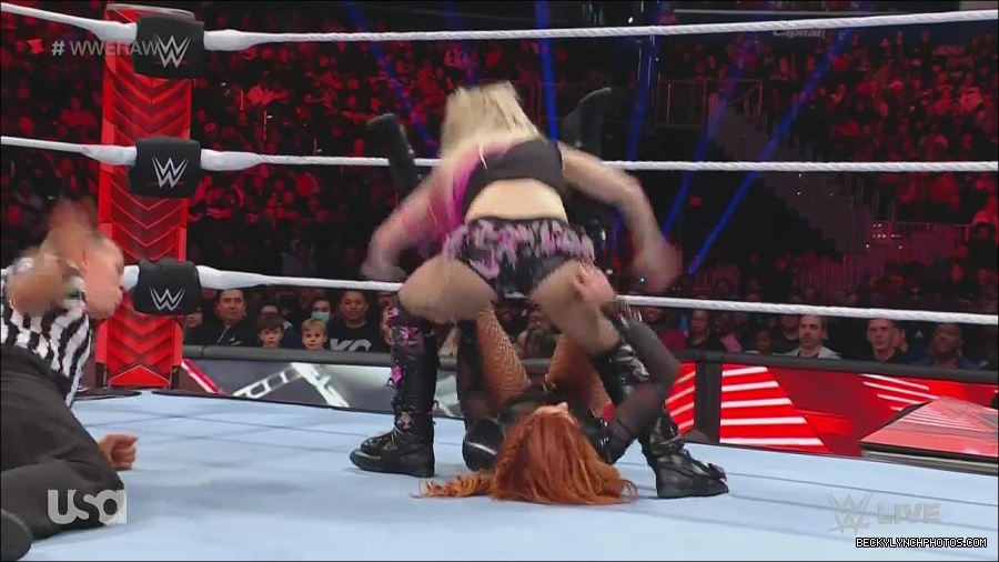 WWE_Monday_Night_Raw_2022_12_05_720p_HDTV_x264-NWCHD_mp4_006856440.jpg