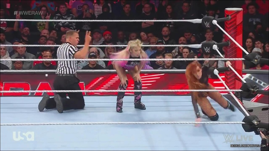 WWE_Monday_Night_Raw_2022_12_05_720p_HDTV_x264-NWCHD_mp4_006857642.jpg