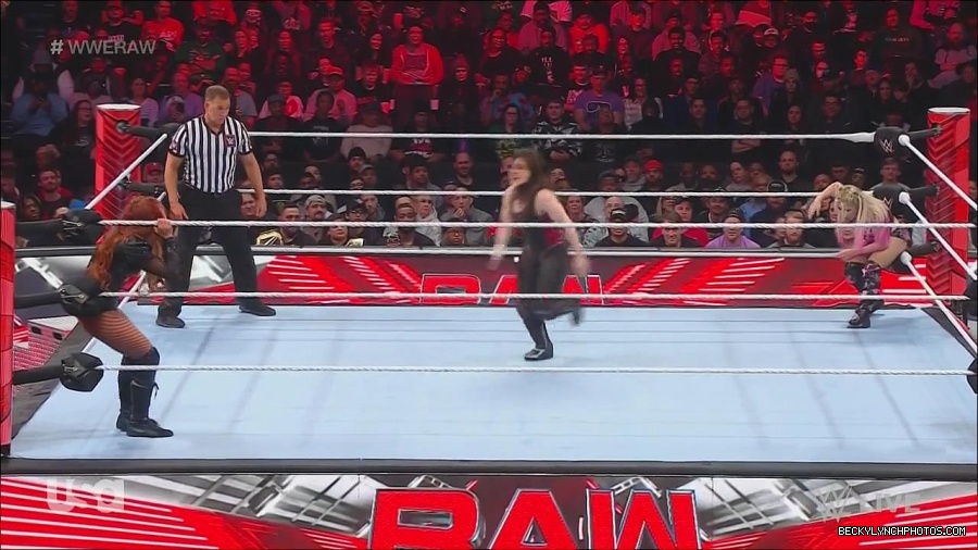 WWE_Monday_Night_Raw_2022_12_05_720p_HDTV_x264-NWCHD_mp4_006886871.jpg