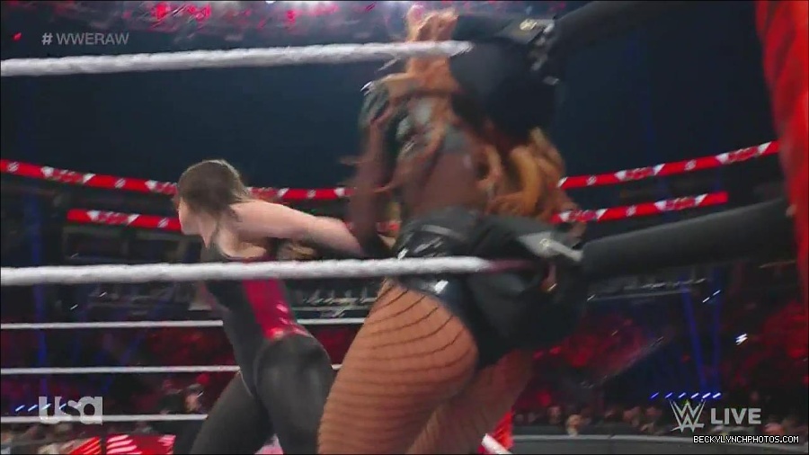 WWE_Monday_Night_Raw_2022_12_05_720p_HDTV_x264-NWCHD_mp4_006893678.jpg