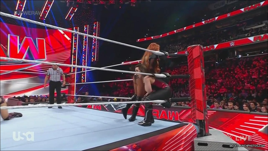 WWE_Monday_Night_Raw_2022_12_05_720p_HDTV_x264-NWCHD_mp4_006900484.jpg