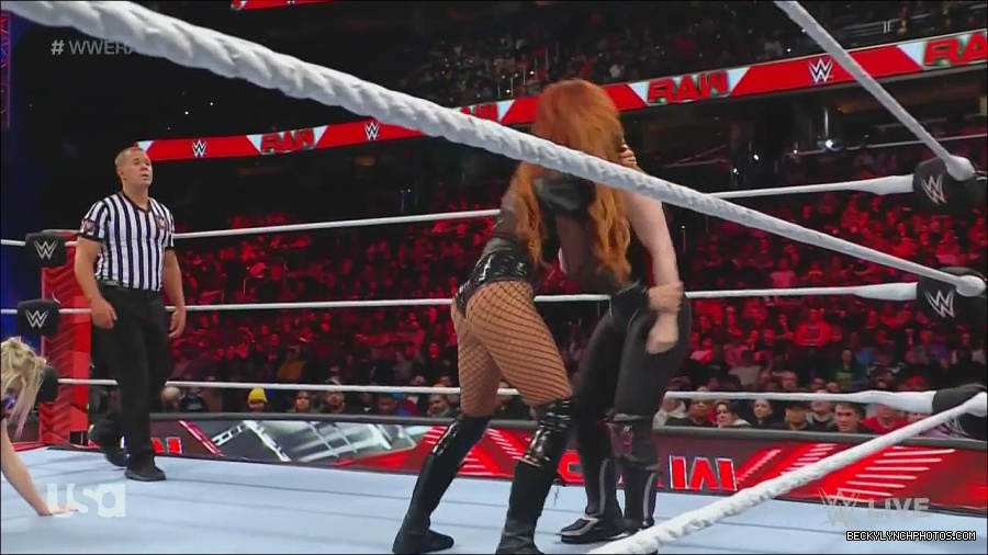 WWE_Monday_Night_Raw_2022_12_05_720p_HDTV_x264-NWCHD_mp4_006919403.jpg